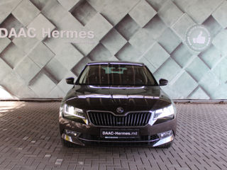 Skoda Superb foto 2