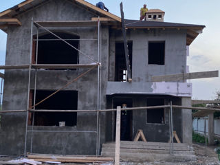 Construim case în varianta : roșie / albă s-au la cheie foto 6