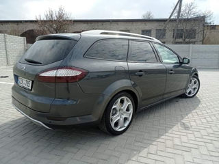 Ford Mondeo foto 2