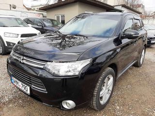 Mitsubishi Outlander foto 2