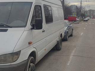 Mercedes Sprinter foto 1