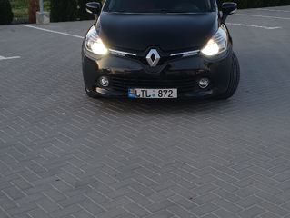 Renault Clio foto 1