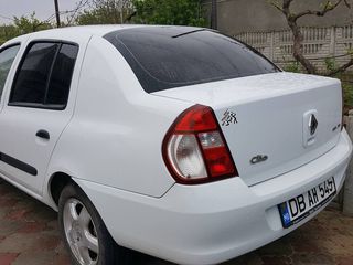 Renault Clio Symbol foto 4