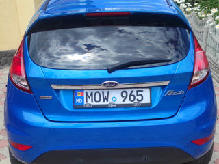 Ford Fiesta foto 2