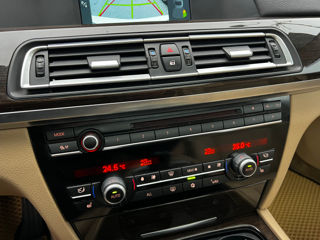 BMW 7 Series foto 13