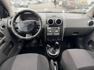 Ford Fusion foto 9