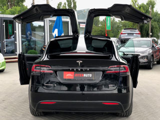 Tesla Model X foto 6