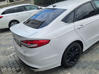 Ford Fusion foto 7