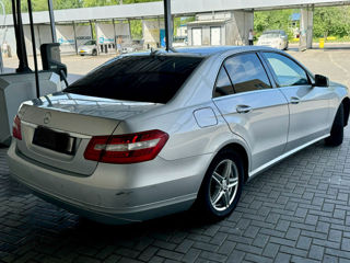 Mercedes E-Class foto 2