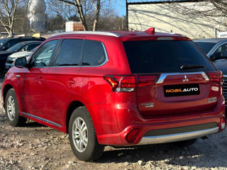 Mitsubishi Outlander foto 4