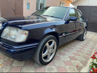 Mercedes Series (W124) foto 2