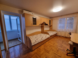 Apartament cu 3 camere, 105 m², Botanica, Chișinău foto 5