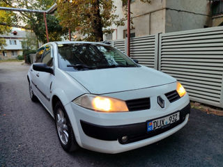 Renault Megane foto 2