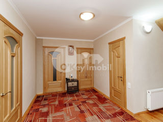 Casă, 270 mp, Codru, 153000 € ! foto 4