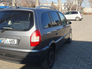 Opel Zafira foto 7