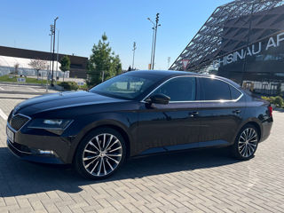 Skoda Superb foto 4