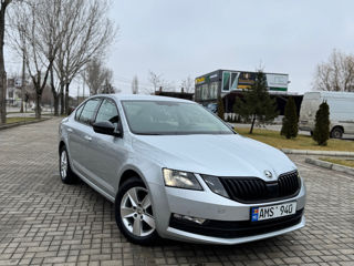 Skoda Octavia foto 2