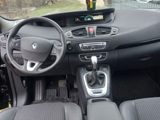 Renault Grand Scenic foto 1