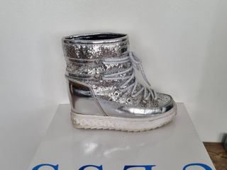 Продам зимнии сапоги Guess (37) foto 3