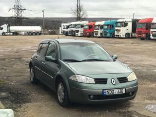 Renault Megane foto 2