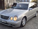 Mercedes Benz E Class foto 4