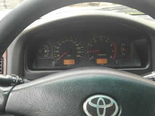 Toyota Avensis foto 5