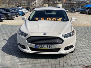 Ford Fusion foto 3