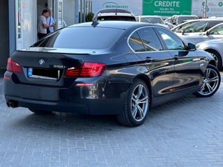 BMW 5 Series foto 5