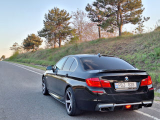 BMW 5 Series foto 4