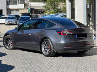 Tesla Model 3 foto 5