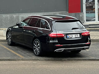 Mercedes E-Class foto 2