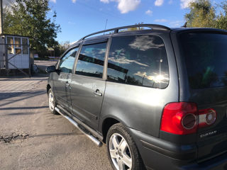 Volkswagen Sharan foto 2