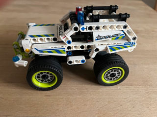 Lego tehnic 42047 Police Interceptor foto 3