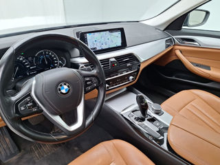 BMW 5 Series foto 2