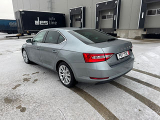 Skoda Superb foto 5