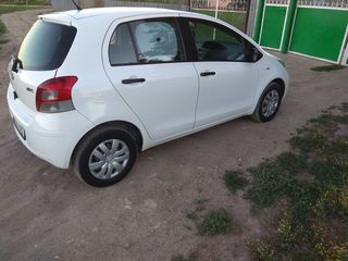 Toyota Yaris foto 4