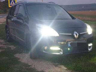 Renault Grand Scenic foto 1