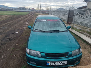 Mazda 323 foto 2