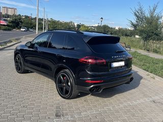 Porsche Cayenne foto 1