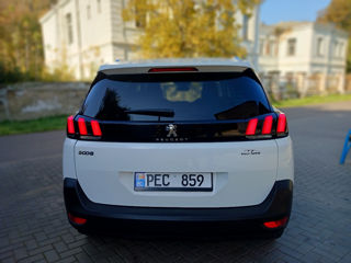 Peugeot 5008 foto 4