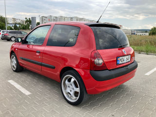 Renault Clio foto 4