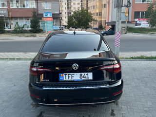 Volkswagen Jetta foto 2