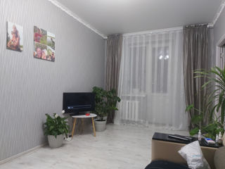 Apartament cu 2 camere, 62 m², 6 cartier, Bălți foto 1