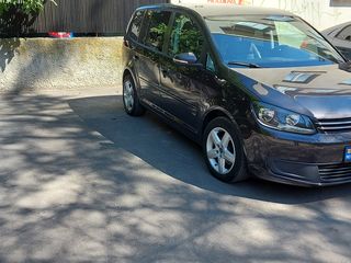 Volkswagen Touran foto 4