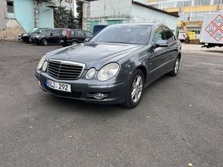 Mercedes E-Class foto 2