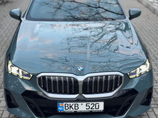 BMW 5 Series foto 2