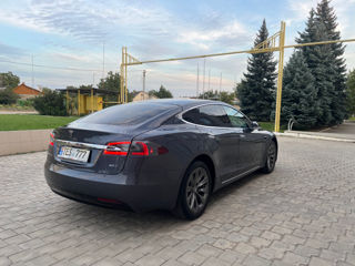 Tesla Model S foto 3