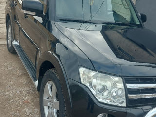 Mitsubishi Pajero foto 6