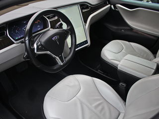 Tesla Model S foto 6