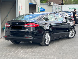 Ford Fusion foto 4